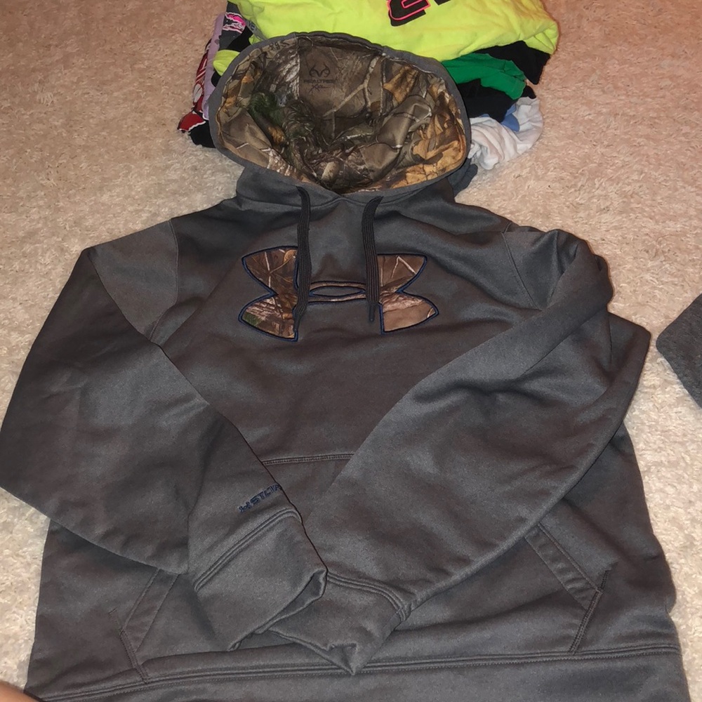 Camp Under Armour Sweatshirt